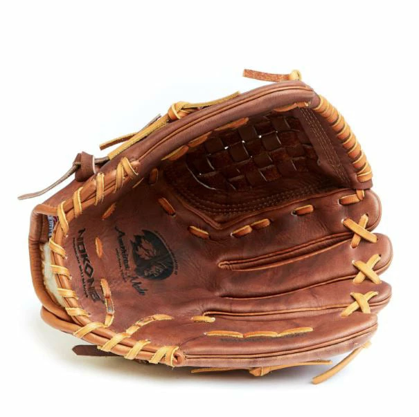 Nokona Walnut Series 12.5" - Softball Glove - Image 3
